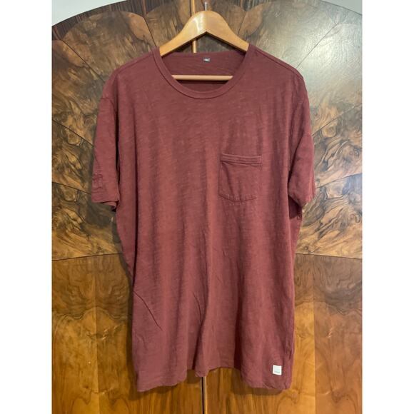 VUORI The Rise T-Shirt Tee in Russet Men's Size XL Pocket CASUAL GYM FITNESS - Picture 3 of 5